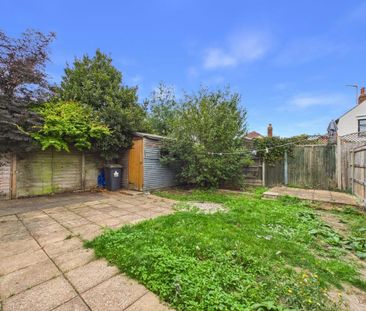2 bedroom semi-detached bungalow to rent - Photo 6