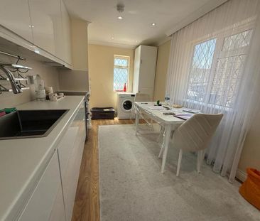 3 bedroom semi-detached house to rent - Photo 6