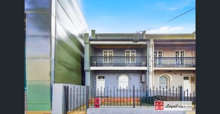 Stylish Inner-City Living in the Heart of Pyrmont - Photo 5