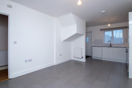 3 bedroom townhouse to rent - Photo 3