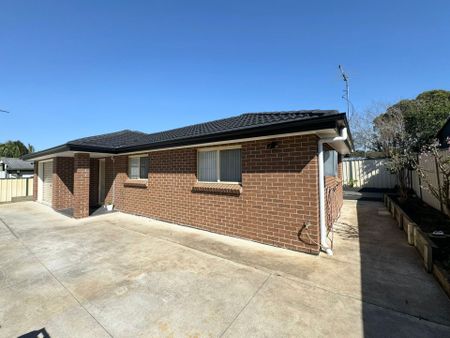 Modern&comma; Three Bedroom Granny Flat&excl;&excl; - Photo 3