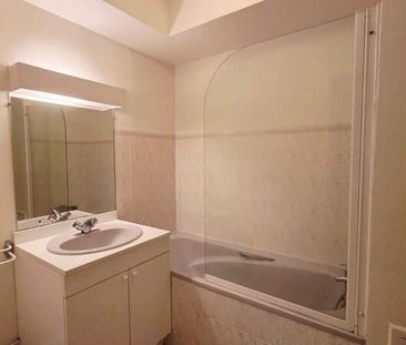 Location Appartement 2 pièces 51m² ORLEANS 45000 - Photo 5