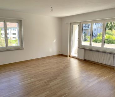 Frisch sanierte 3.5 Zimmer Wohnung mit Blick ins Grüne - Foto 2