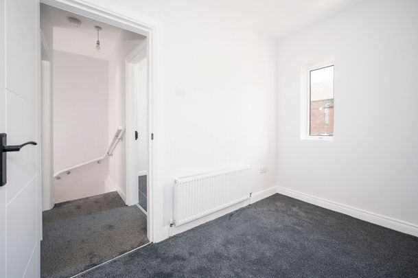 40 Moonstone Street, Belfast, BT9 7HL - Photo 1