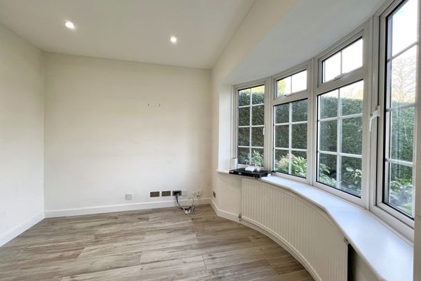 Crossacres, Woking - 3 bedrooms Property for lettings - Seymours - Photo 1