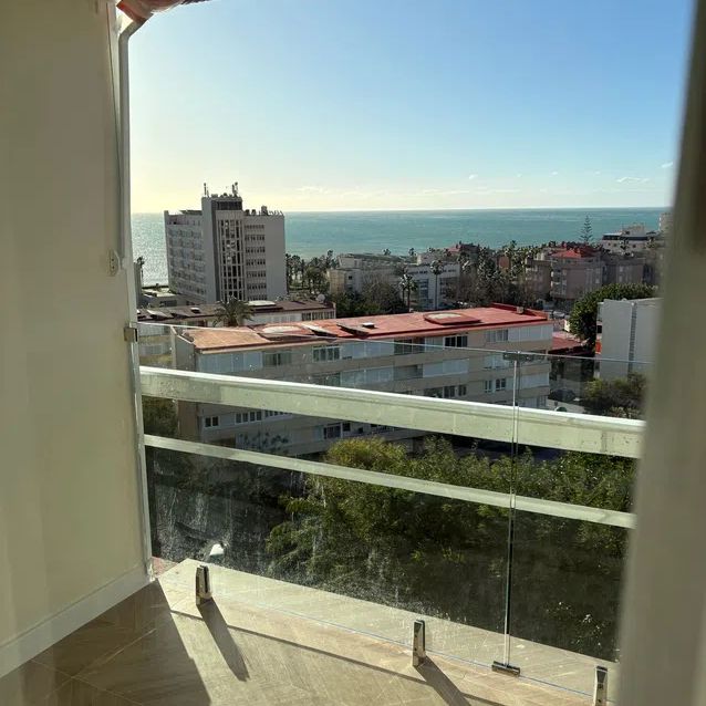 Alquiler de piso en Avenida Carlota Alessandri, 87 - Photo 1