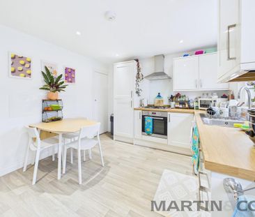 3 bedroom end of terrace house to rent - Photo 6