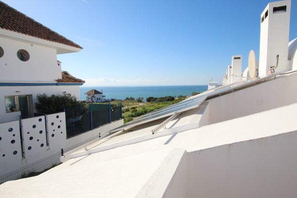 4 bed corner townhouse for long term rent, located in La Cala de Mijas - Photo 1