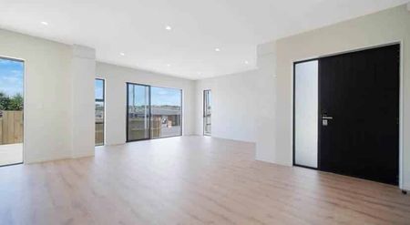 Standalone house in Mt Roskill - Photo 2