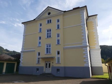 Geräumige 2-Zimmer-Altbauwohnung mit Küchenblock in einer Villa in Bruck/Mur zu mieten ! - Foto 4