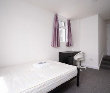 5 bedroom property to rent - Photo 4