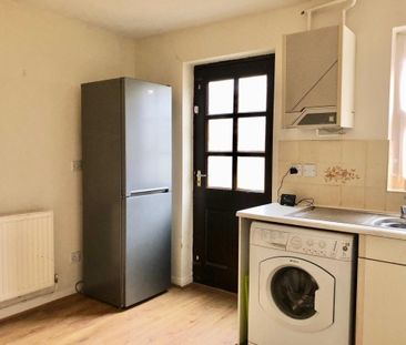 Heol Y Cadno, Thornhill, CARDIFF - Photo 5