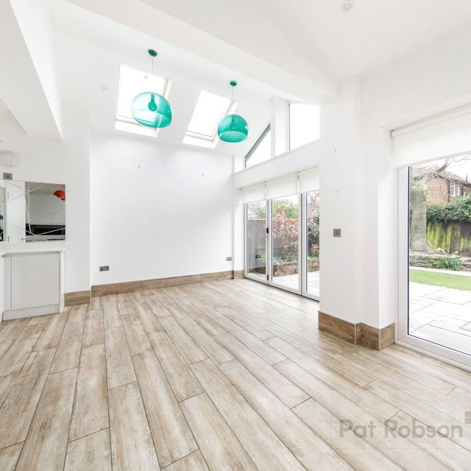 Elmfield Gardens, Newcastle Upon Tyne - Photo 1