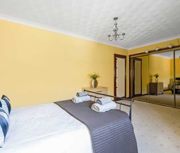 Price £945 pcm - Available Now - Furnished / Unfurnished - Photo 3