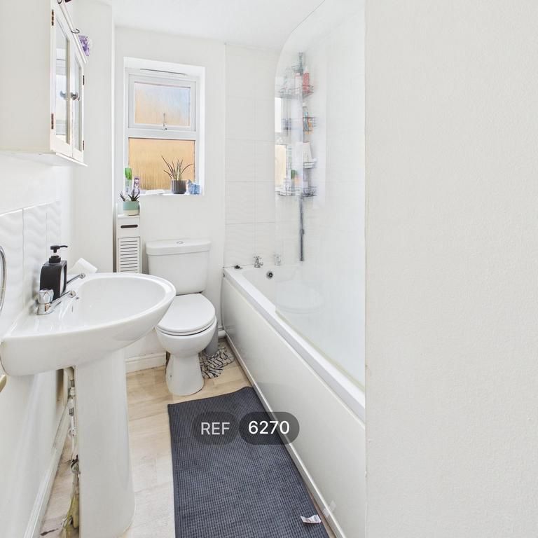 3 bedroom property to rent - Photo 1