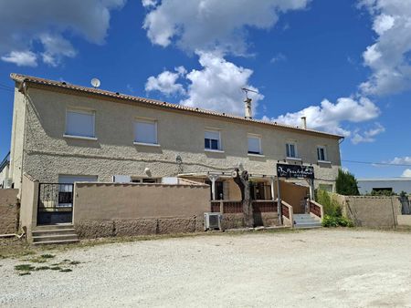 Location - Appartement T3 de 58 m² avec terrasse privative et emplacement de parking - Photo 3