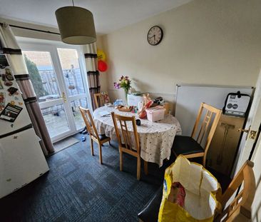 Stanley Mead - Photo 3