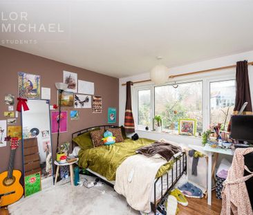 4 bedroom terraced house to rent - Photo 3