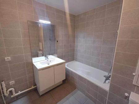 location Appartement T2 DE 44.6m² À CHATOU - Photo 4