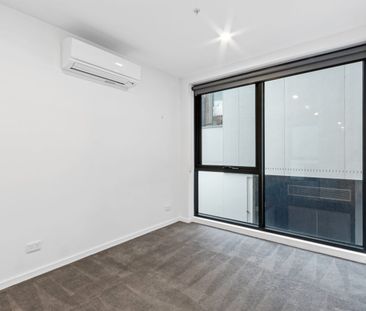 Stunning apartment in luxury Abbotsford complex - Photo 6