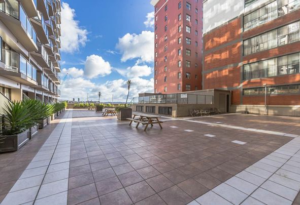 Popular Imperial Gardens apartment is waiting for new occupants! - Photo 1