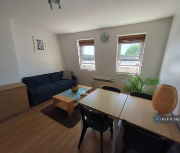 1 bedroom flat to rent - Photo 3