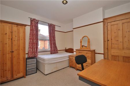Acacia Road, Guildford, Surrey, GU1 1HL - Photo 5