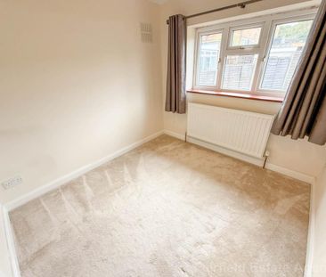 3 bedroom end of terrace house to rent - Photo 6