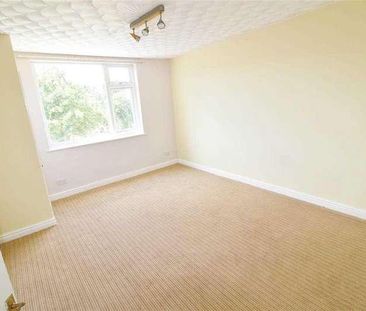 Badminton Road,downend, BS16 - Photo 5