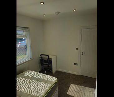Room in a Shared House, Sheriff Avenue, CV4 - Photo 2