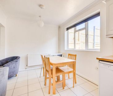 4 bedroom house to rent - Photo 3