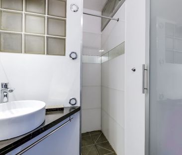 LOCATION MEUBLEE - COURBEVOIE-BECON - STUDIO/2 PIECES - Photo 2