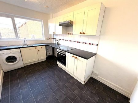 2 bedroom flat to rent - Photo 3