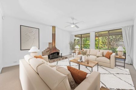 Private, Family-Friendly Home in Southport’s Best Location! - Photo 4