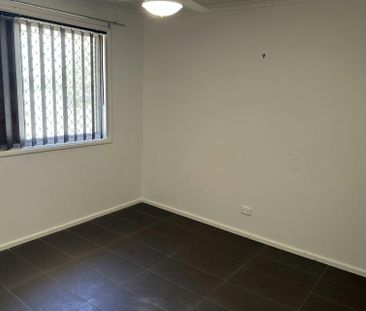 NEAT AND TIDY - Photo 3