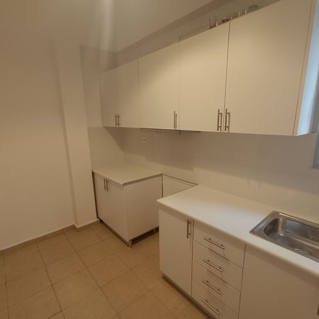 Ενοικίαση κατοικίας, 48 τ.μ., Κερατσίνι, 500 € - Photo 2