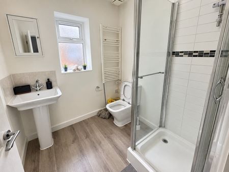 Studio Flat, Beckenham Road, BR3 - Photo 4
