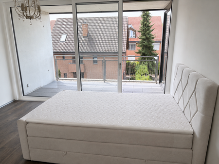 Moderne 2.5-Zimmer-Wohnung mit Balkon in Reinach BL - Photo 2