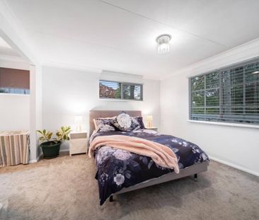 Dual Living- High-Set Home with Multiple Living Areas - Photo 4