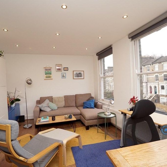 1 bedroom flat to rent - Photo 1