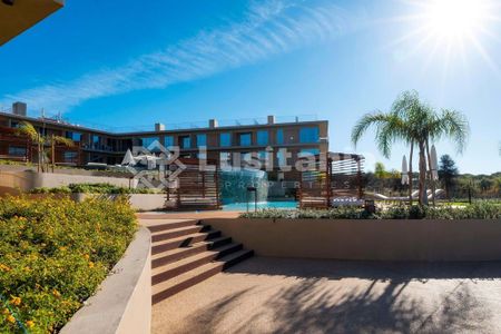 Luxury Apartment for rent in Loulé, Distrito de Faro - Photo 5