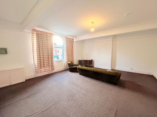 3 bedroom flat to rent - Photo 1