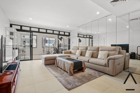 Stunning 3 Bedroom Apartment located in Neutral Bay - Photo 3