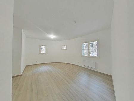 Location Appartement 2 pièces 59m² ROMANS SUR ISERE 26100 - Photo 2