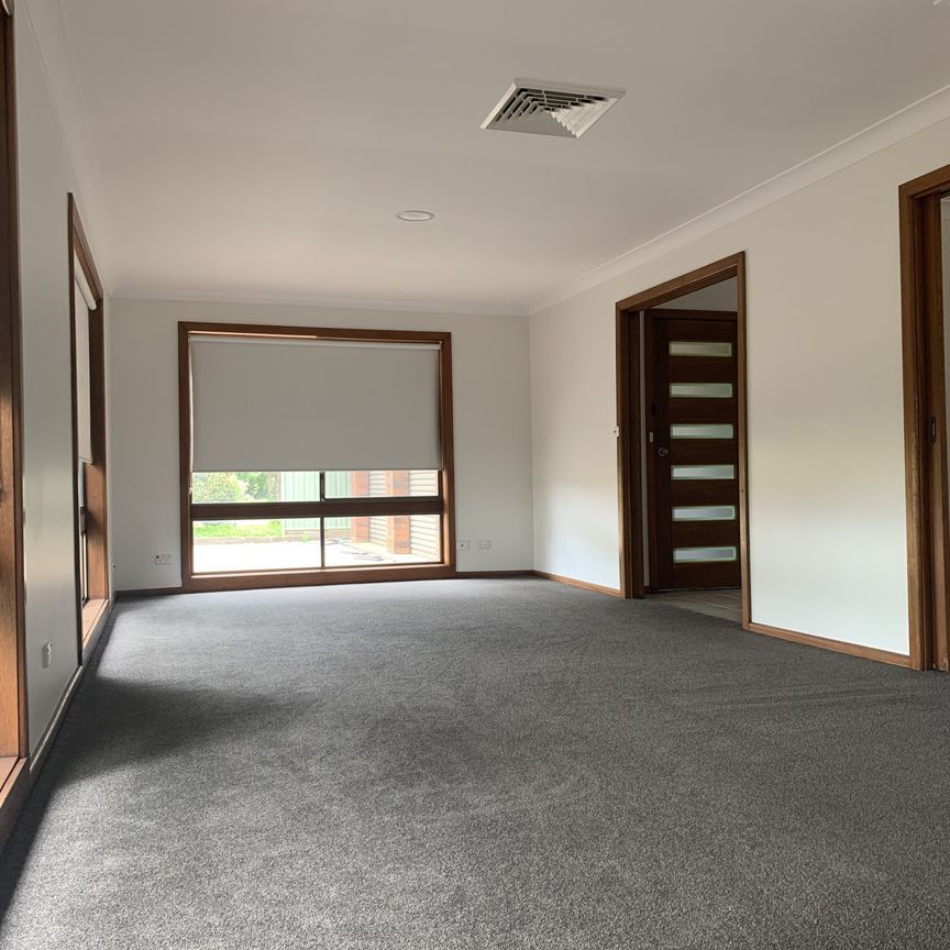 Within walking distance of shops, schools, public transport and parks. - Photo 1