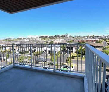 SUNNY & BRIGHT APARTMENT - Photo 5