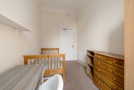 4 bedroom flat to rent - Photo 5