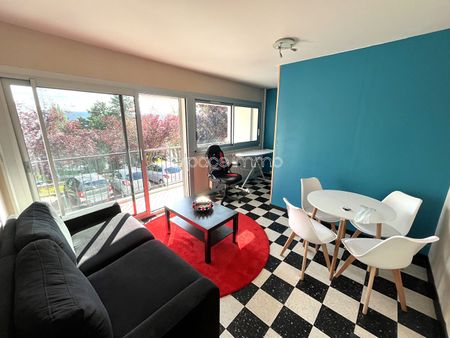 Location Maison 5 pièces 77m² DEVILLE LES ROUEN 76250 - Photo 2