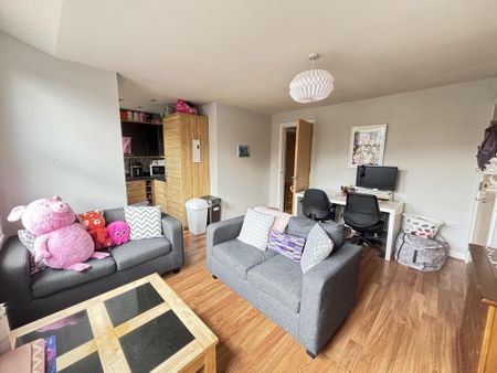 1 bedroom flat to rent - Photo 3