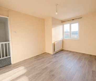 3 Bed Maisonette, Kimbolton Close, SE12 - Photo 4